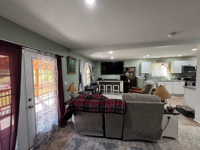 $350,000 | 683 Water Street, Bennington, VT 05257