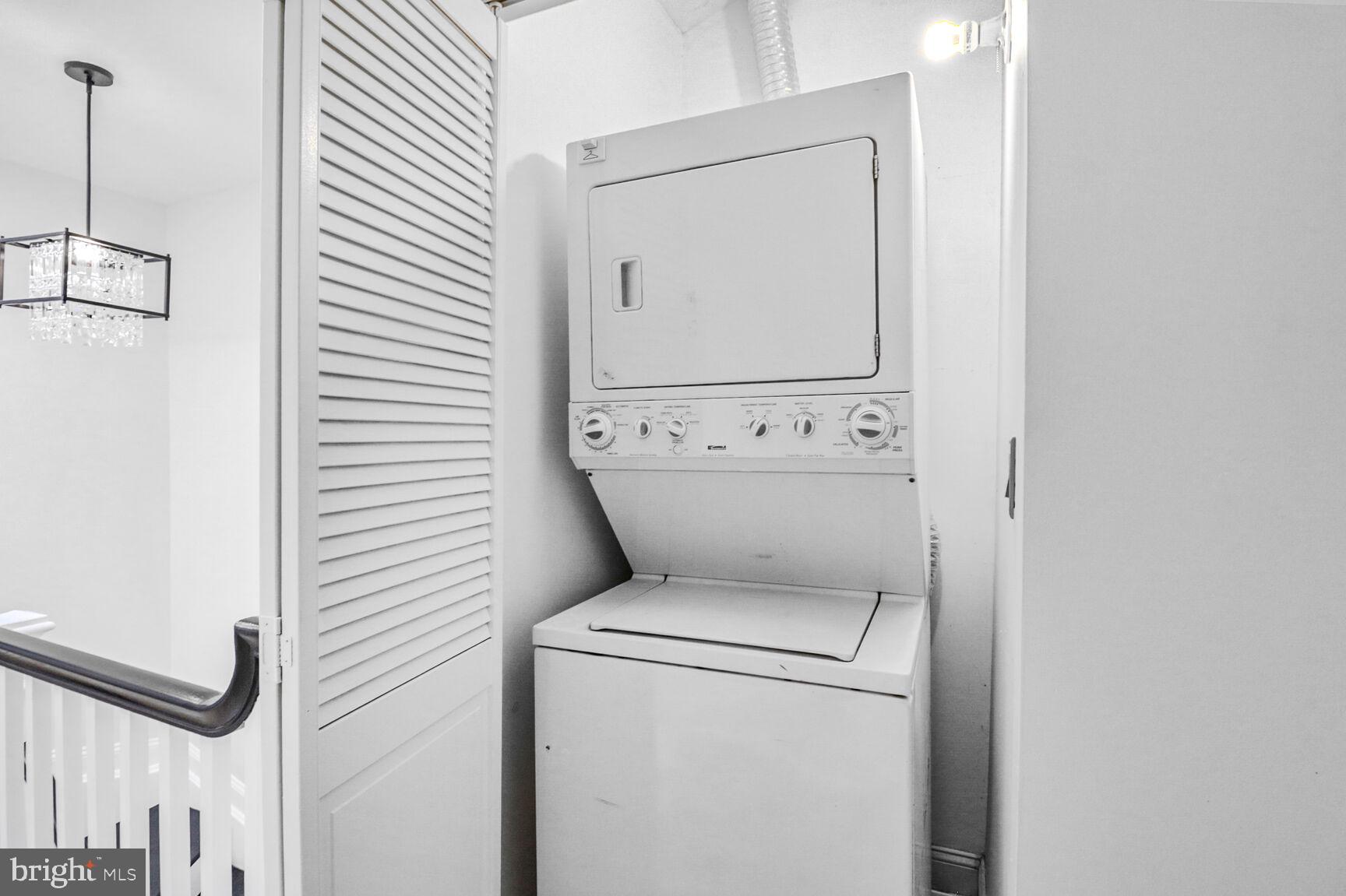 226 South Madeira Street Baltimore, MD 21231 - Photo 17 of 21 a utility room with dryer and washer