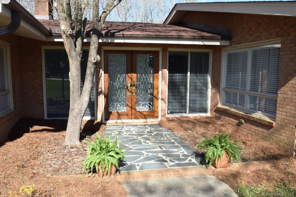 8736 Reedy Creek Road Charlotte, NC 28215 - Photo 2 of 19 Gallery Image 2