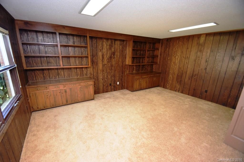 8736 Reedy Creek Road Charlotte, NC 28215 - Photo 15 of 19 Gallery Image 15