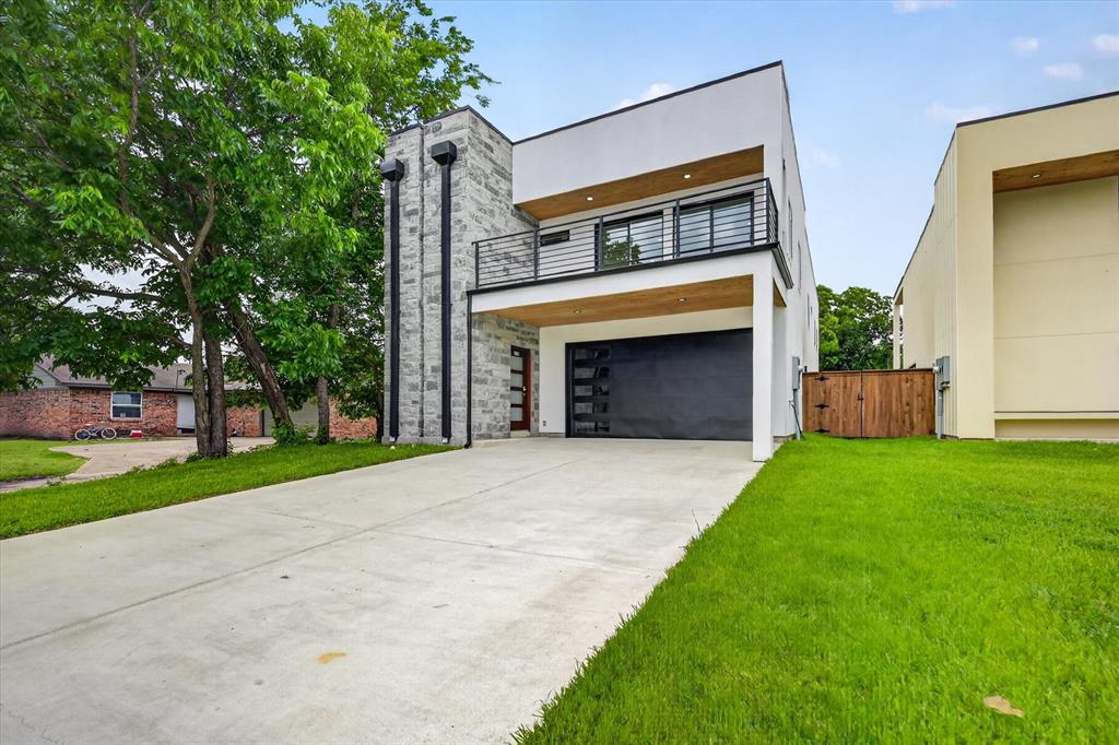 119 Rolston Road Irving, TX 75060 - Photo 2 of 30