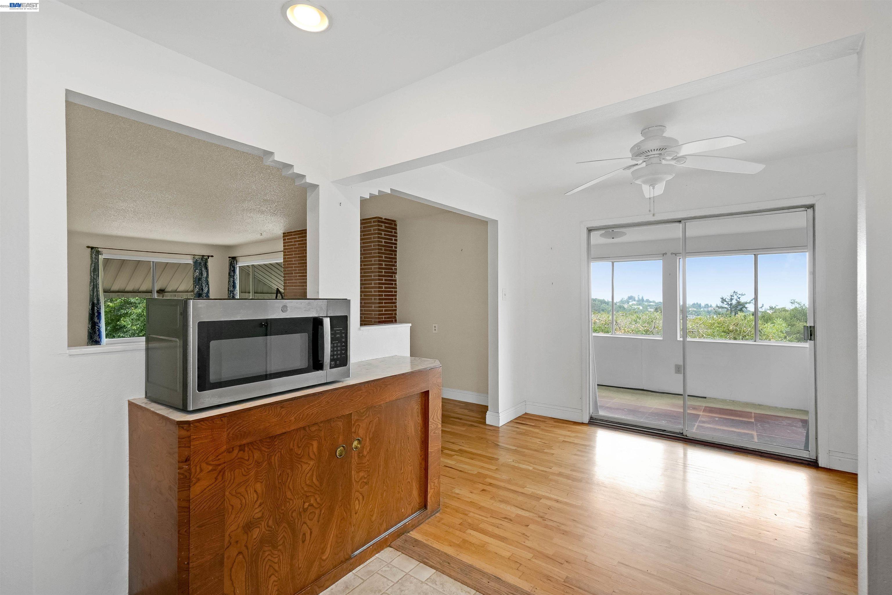 26027 Clover Road Hayward, CA 94542 - Photo 18 of 62