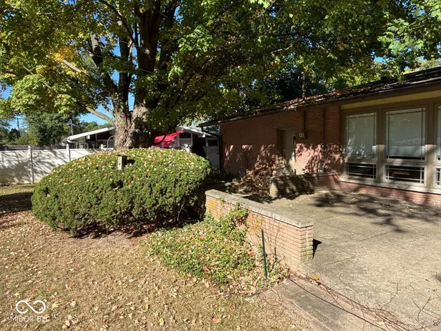 $229,000 | 2701 West Petty Road, Muncie, IN 47304