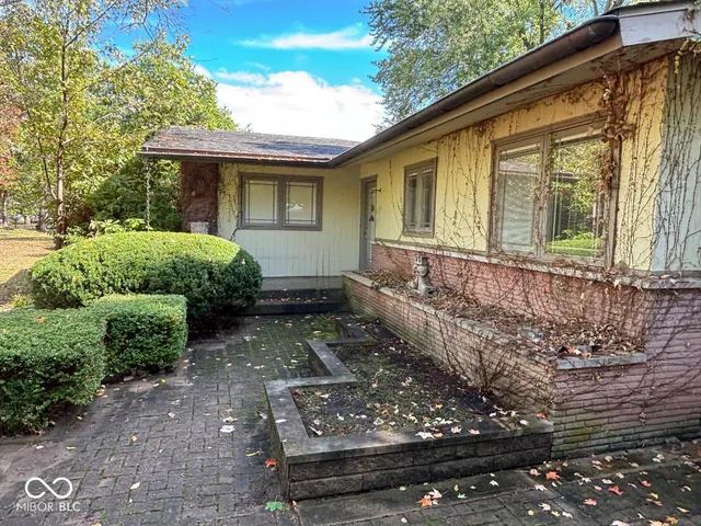 $229,000 | 2701 West Petty Road, Muncie, IN 47304