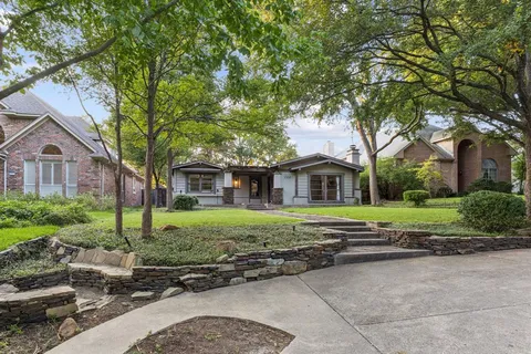 $699,000 | 7937 Deer Trail Drive, Dallas, TX 75238