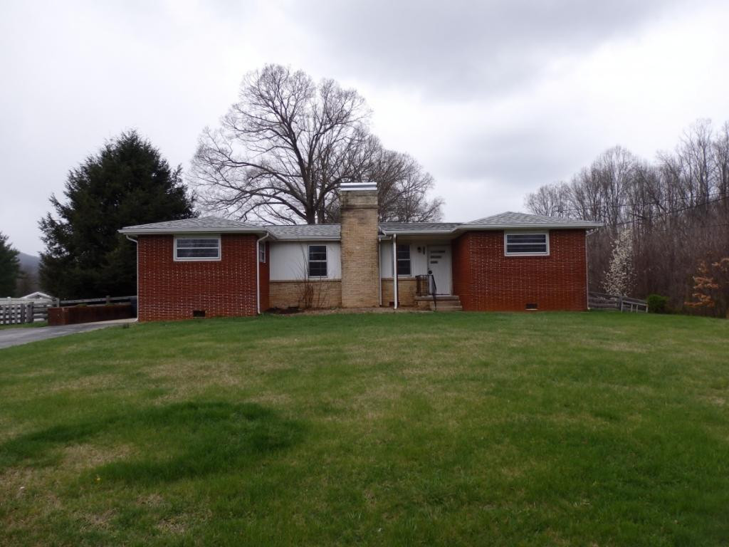 131 Unaka View Road Johnson City, TN 37601 - Photo 1 of 12 Photo 1