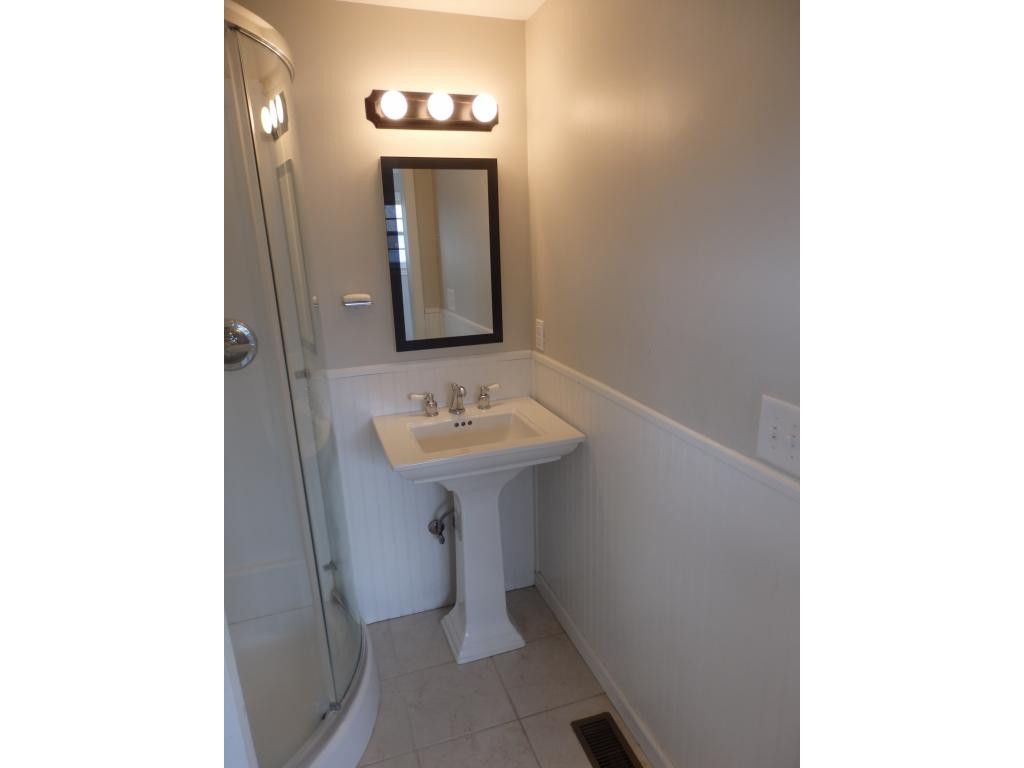 131 Unaka View Road Johnson City, TN 37601 - Photo 6 of 12 Photo 6
