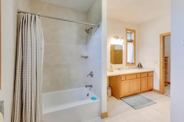 $1,899,000 | 3711 Lake Street, Burlington, WI 53105