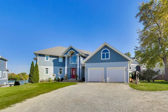 $1,899,000 | 3711 Lake Street, Burlington, WI 53105