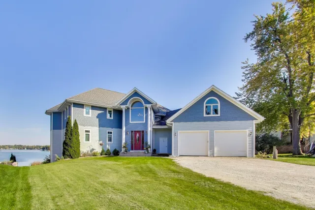 $1,899,000 | 3711 Lake Street, Burlington, WI 53105