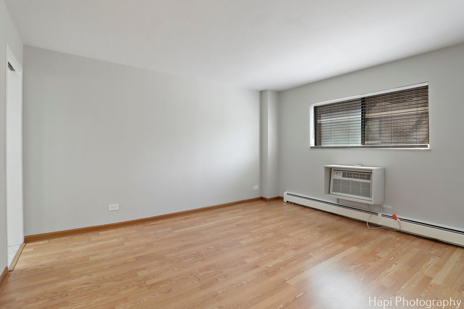 1567 Ridge Avenue, Unit 401 Evanston, IL 60201 - Photo 16 of 27 Gallery Image 16