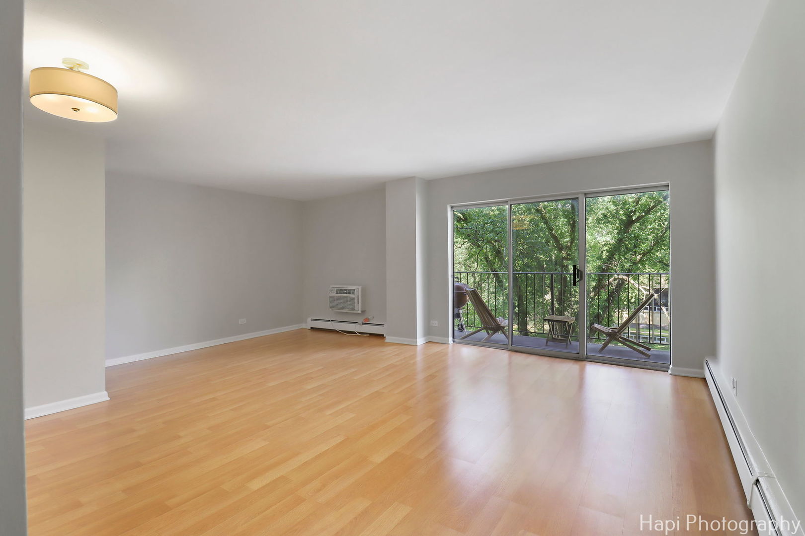 1567 Ridge Avenue, Unit 401 Evanston, IL 60201 - Photo 5 of 27 Gallery Image 5