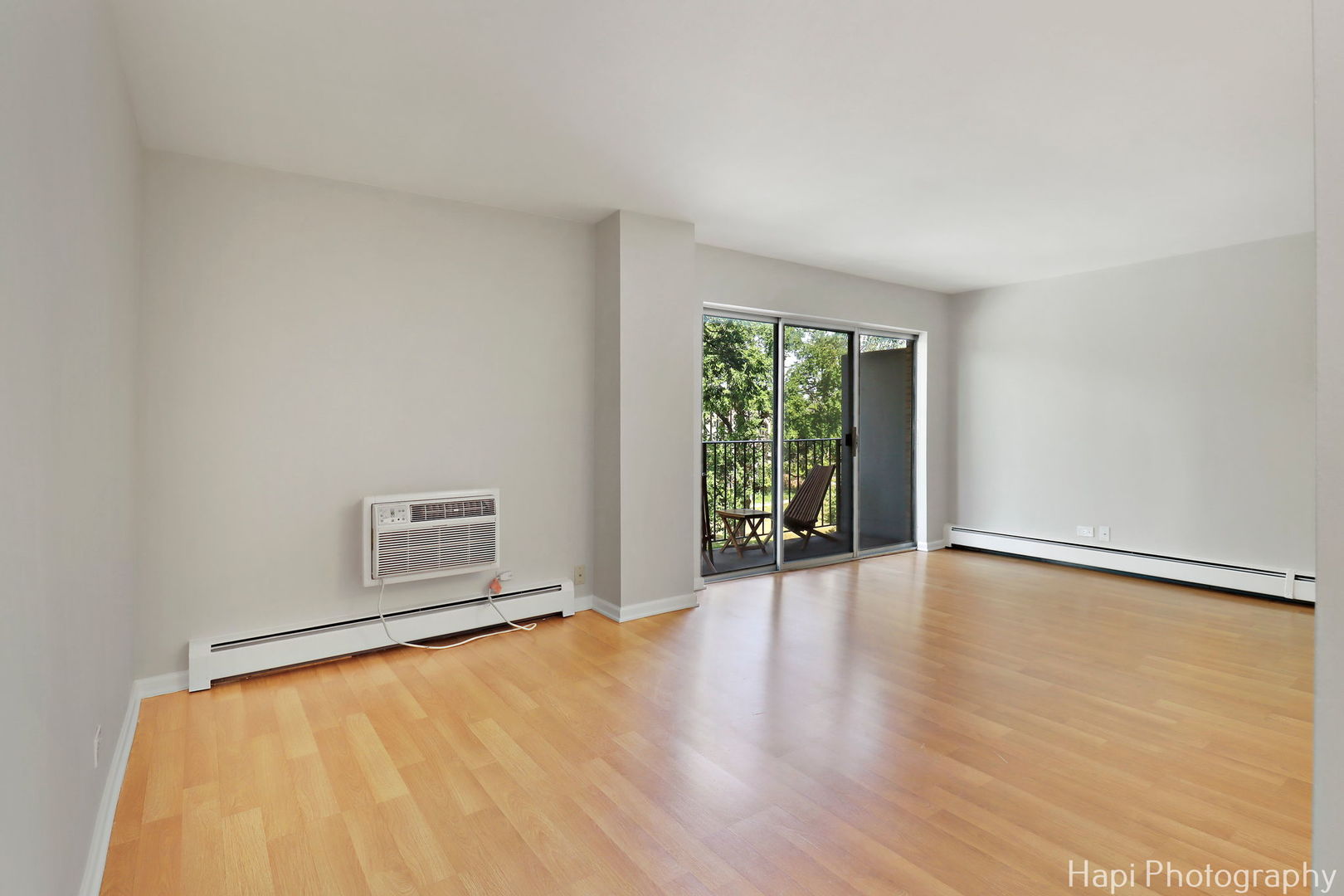 1567 Ridge Avenue, Unit 401 Evanston, IL 60201 - Photo 6 of 27 Gallery Image 6