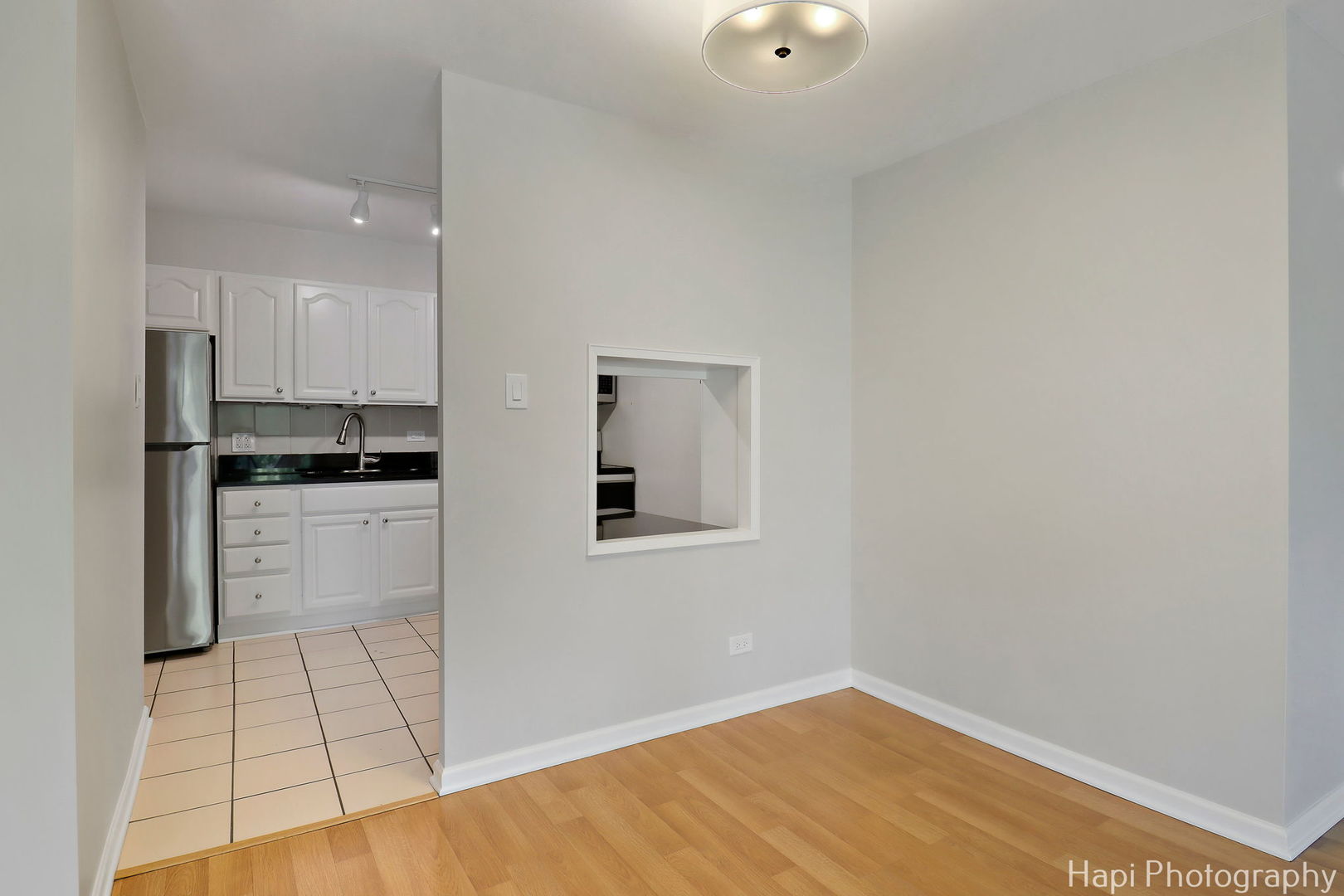 1567 Ridge Avenue, Unit 401 Evanston, IL 60201 - Photo 9 of 27 Gallery Image 9