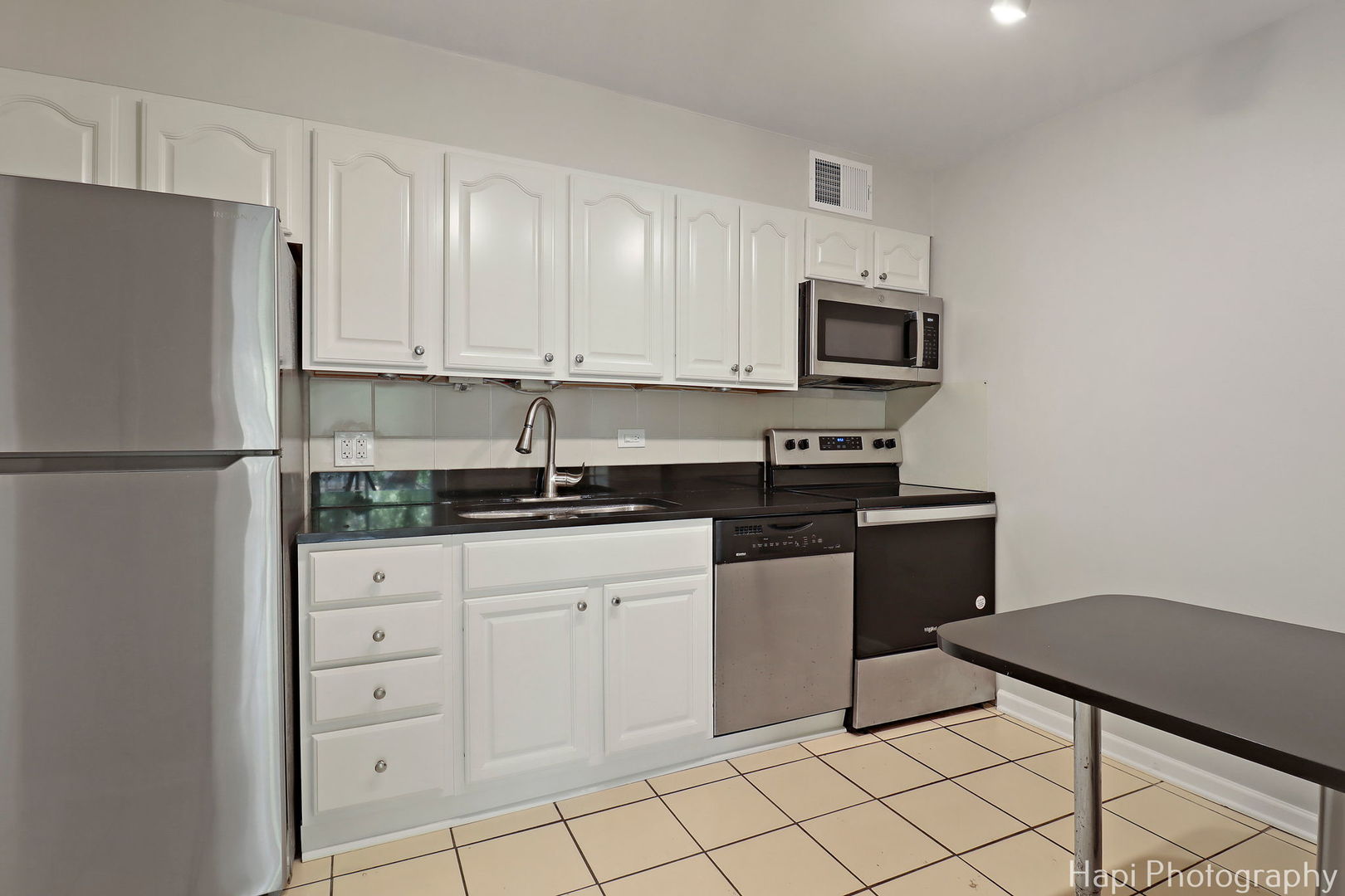 1567 Ridge Avenue, Unit 401 Evanston, IL 60201 - Photo 10 of 27 Gallery Image 10