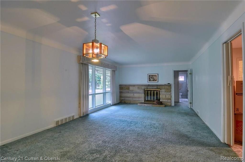 28211 Peppermill Road Farmington Hills, MI 48331 - Photo 5 of 26
