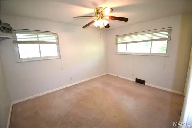 $1,975 | 11817 Helta Drive, St. Louis, MO 63128