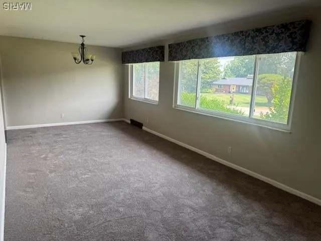 $1,975 | 11817 Helta Drive, St. Louis, MO 63128