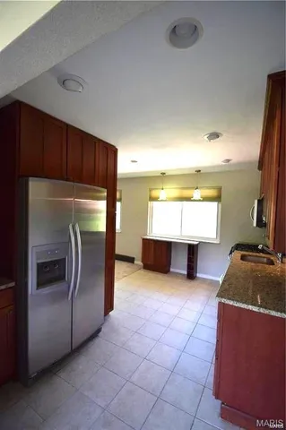 $1,975 | 11817 Helta Drive, St. Louis, MO 63128