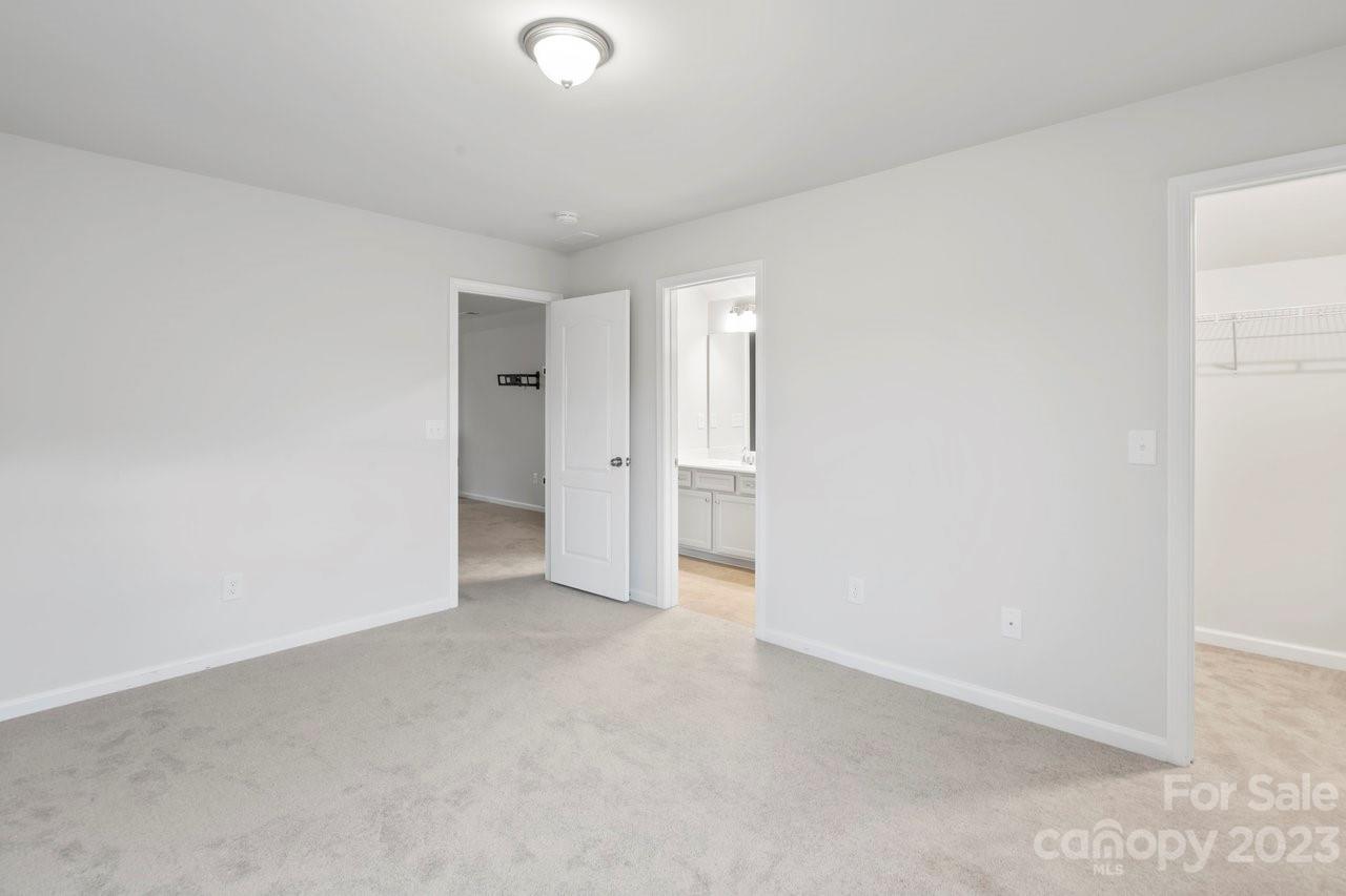 18209 Kalabash Road Charlotte, NC 28278 - Photo 20 of 48 a view of an empty room and closet area