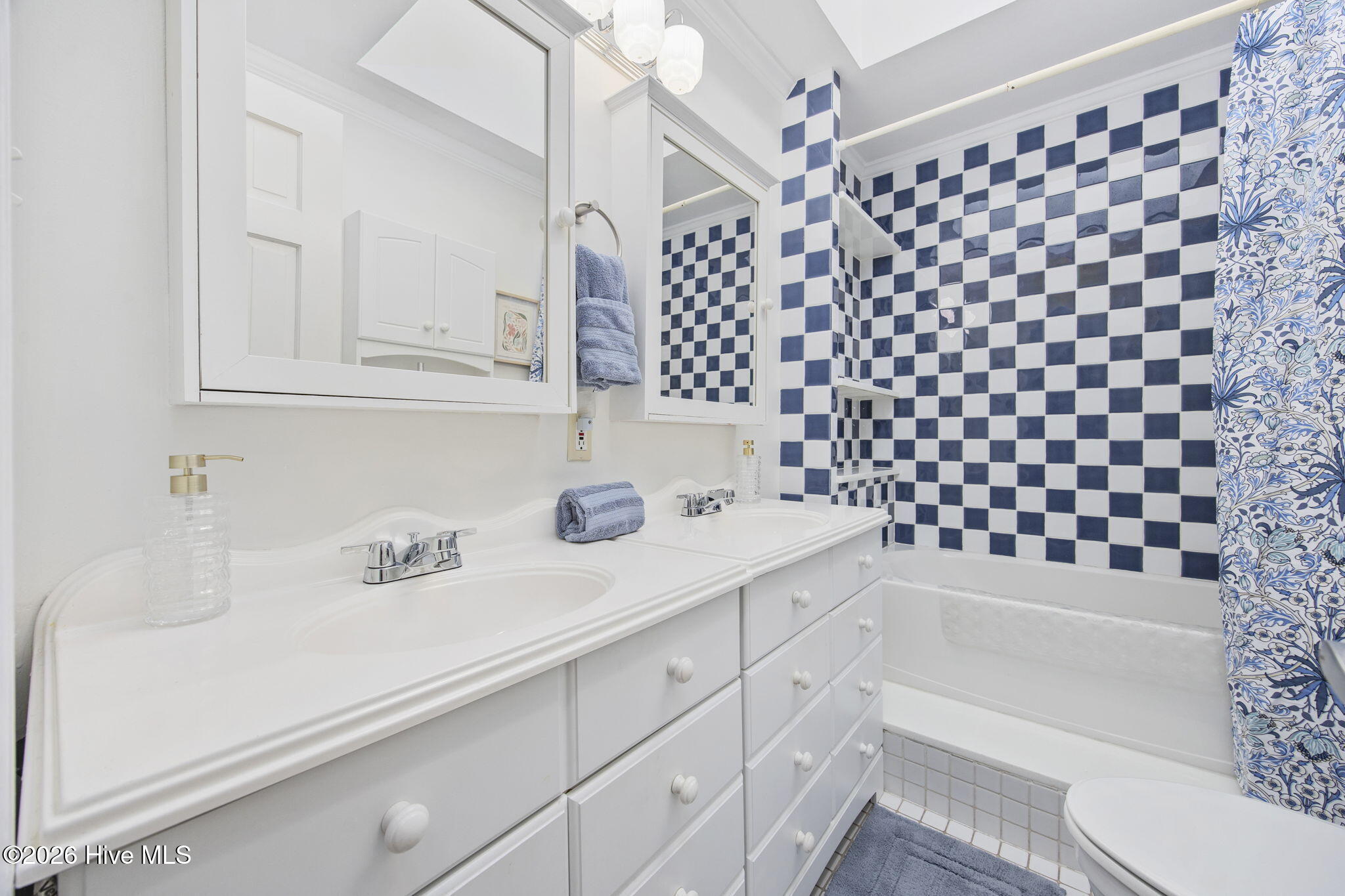 407 35th Street Sunset Beach, NC 28468 - Photo 23 of 55 26-web-or-mls-Full-36