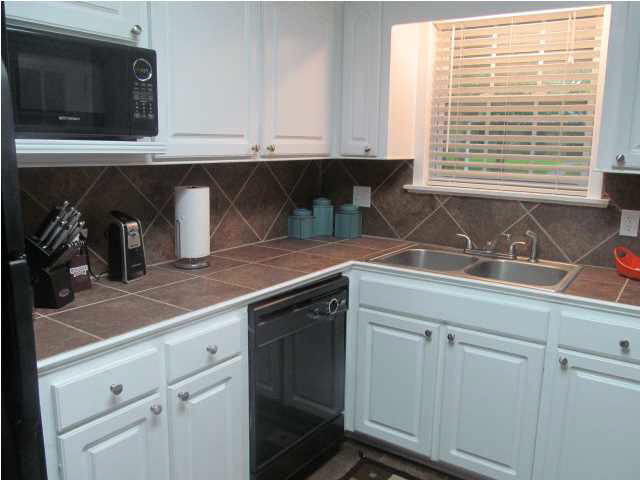 301 Indian Mound Road Clinton, MS 39056 - Photo 4 of 36 KITCHEN