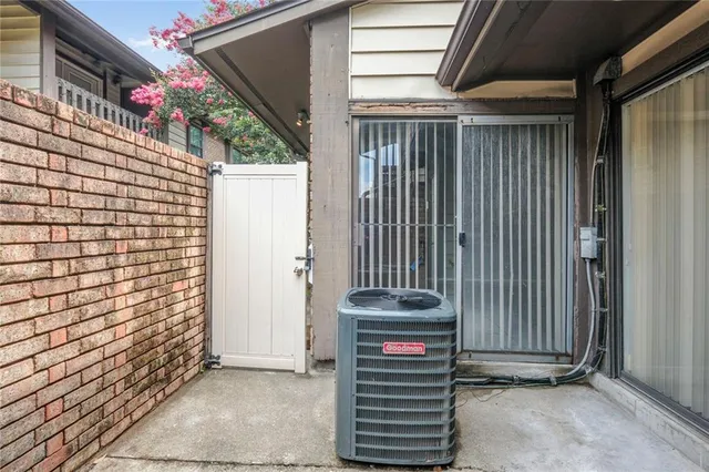 $1,695 | 2912 Manhattan Boulevard, Unit 133, Harvey, LA 70058