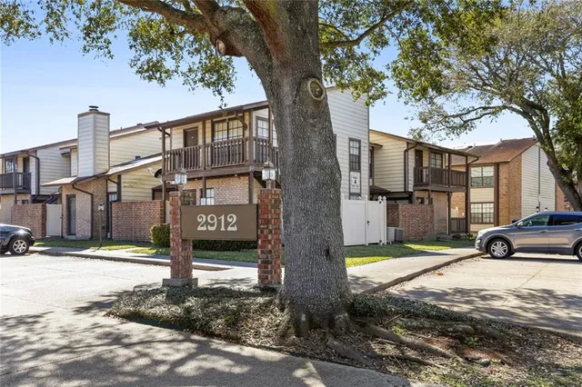 $1,695 | 2912 Manhattan Boulevard, Unit 133, Harvey, LA 70058