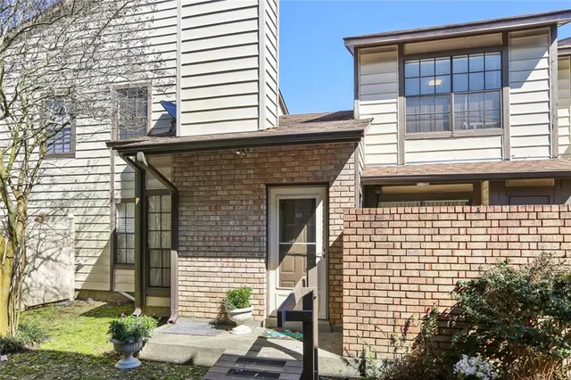 $1,695 | 2912 Manhattan Boulevard, Unit 133, Harvey, LA 70058