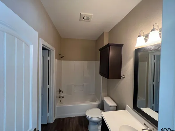 $1,800 | 6936 Vernado Drive, Flint, TX 75762