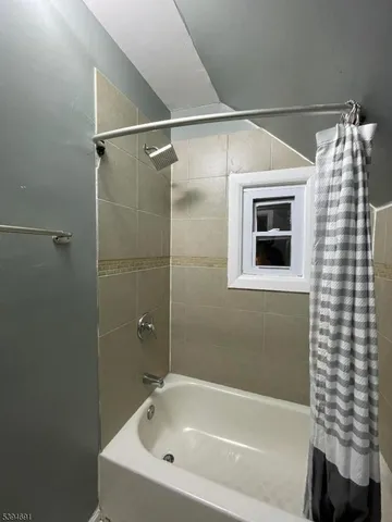 $1,400 | 377 South 10th Street, Unit 3, Newark, NJ 07103