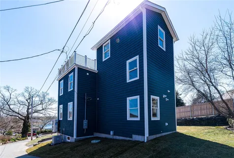 $900,000 | 62 John Wickes Avenue, Warwick, RI 02818