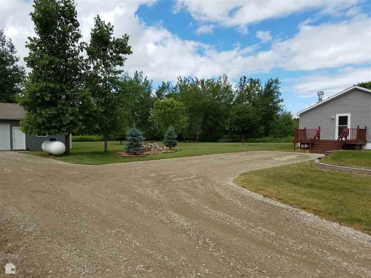 6460 Black River Road Croswell, MI 48422 - Photo 3 of 21 Gallery Image 3