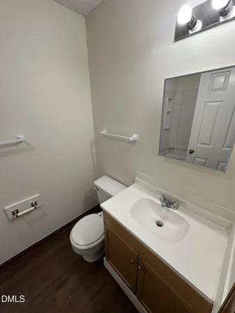 $975 | 3532 Ivy Commons Drive, Unit 101, Raleigh, NC 27606