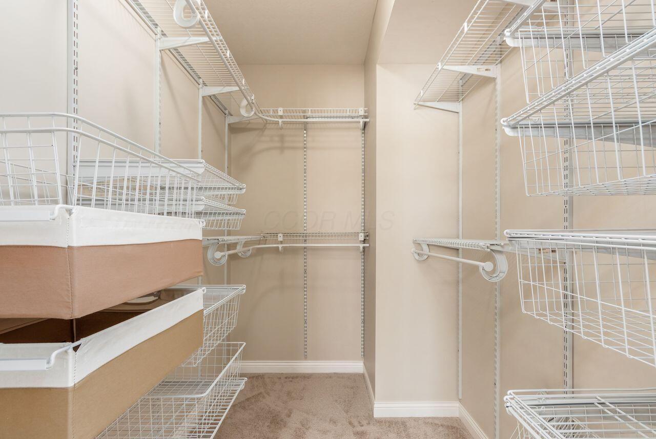 5906 Myrick Road Dublin, OH 43016 - Photo 27 of 49 Owner walk in closet