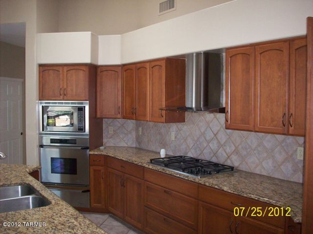 950 West Silver Spring Place Tucson, AZ 85755 - Photo 11 of 29