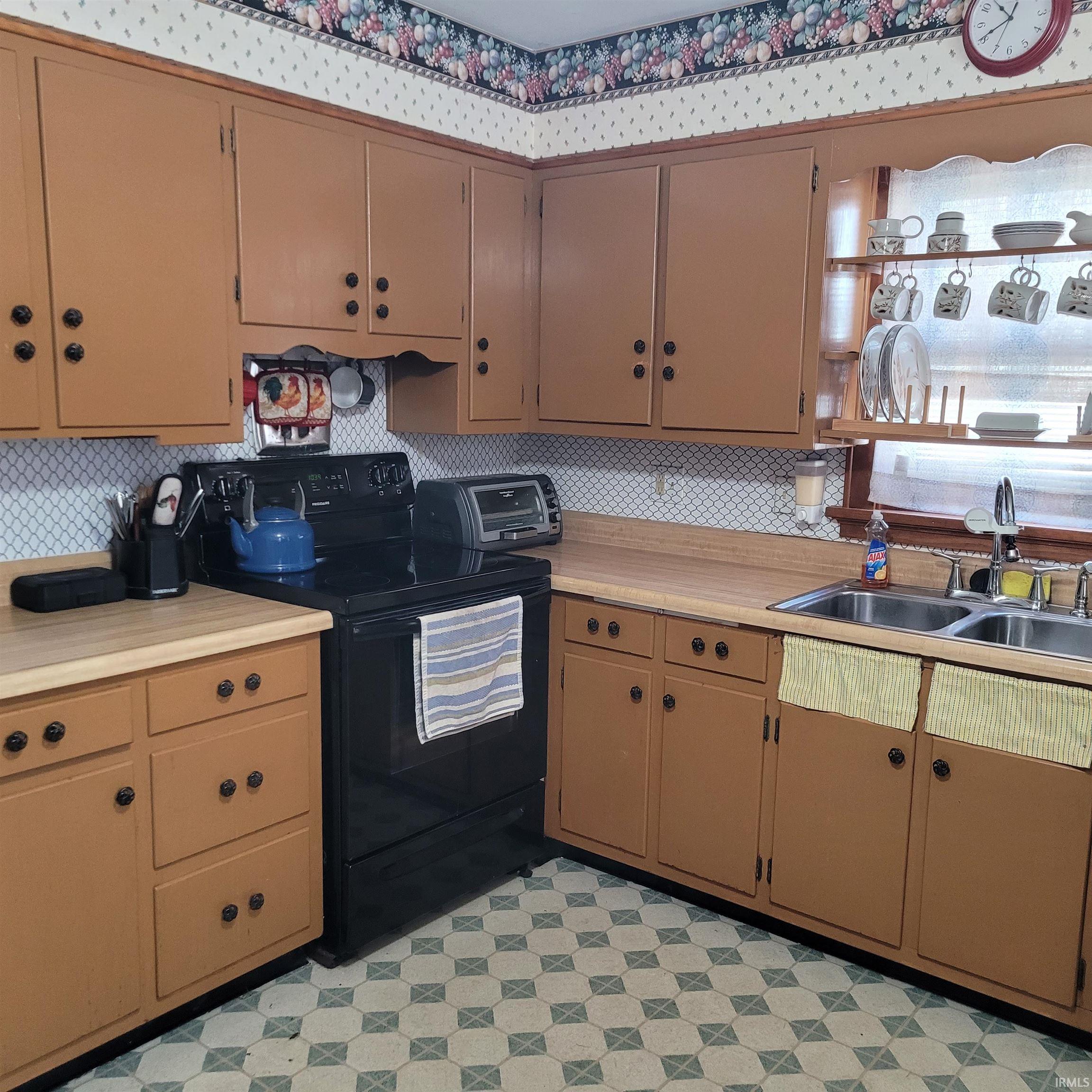 10421 Main Street Leo, IN 46765 - Photo 10 of 22