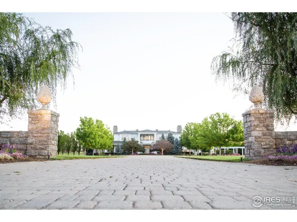 a outdoor living space with furniture and garden view