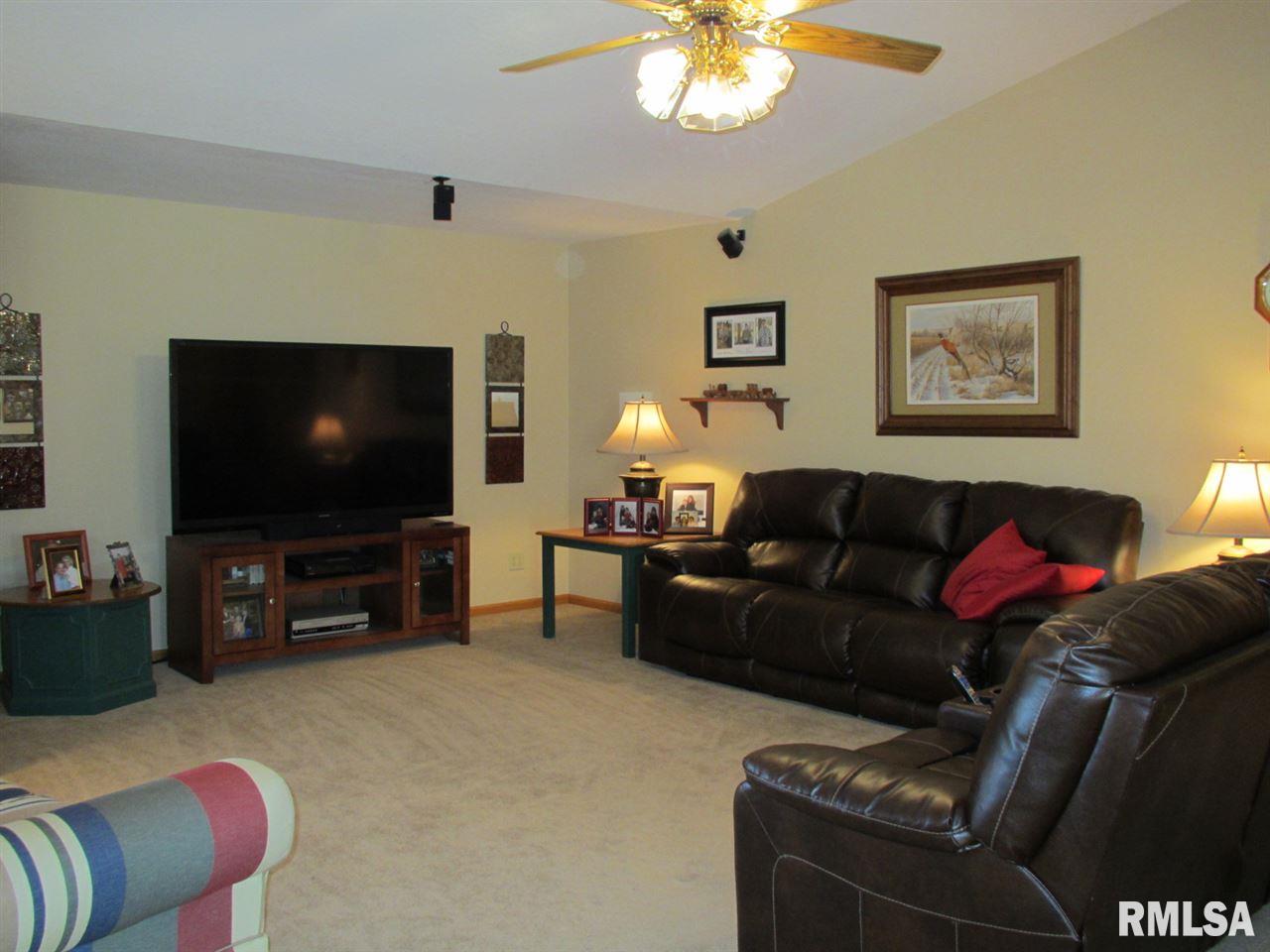 418 Ridge Drive Geneseo, IL 61254 - Photo 6 of 24 Gallery Image 6