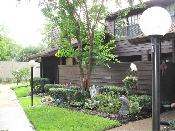 $1,850 | 2510 Grants Lake Boulevard, Unit 56, Sugar Land, TX 77479
