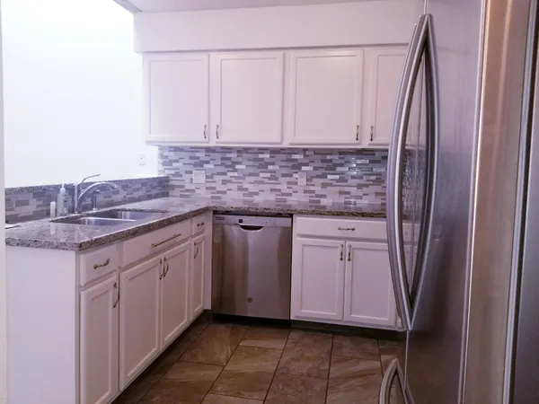 $1,850 | 2510 Grants Lake Boulevard, Unit 56, Sugar Land, TX 77479