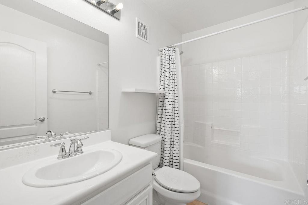 112 Via Sovana Santee, CA 92071 - Photo 8 of 52