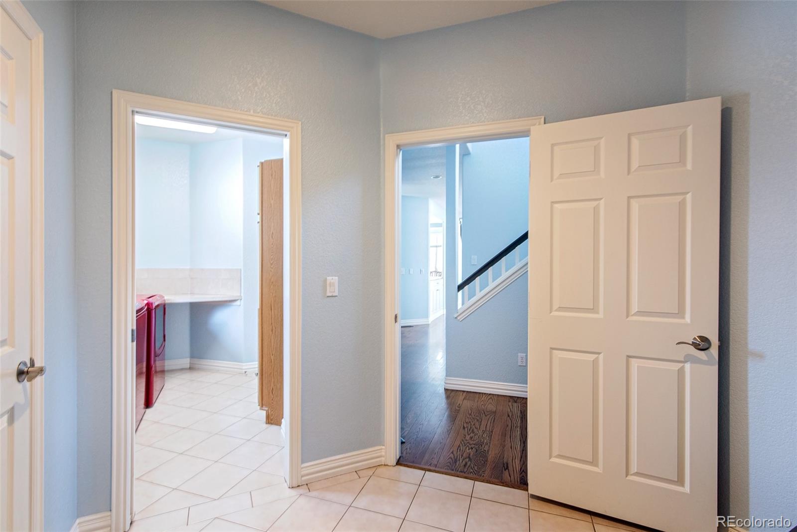 535 Sawtooth Point Lafayette, CO 80026 - Photo 28 of 40 a view of a hallway