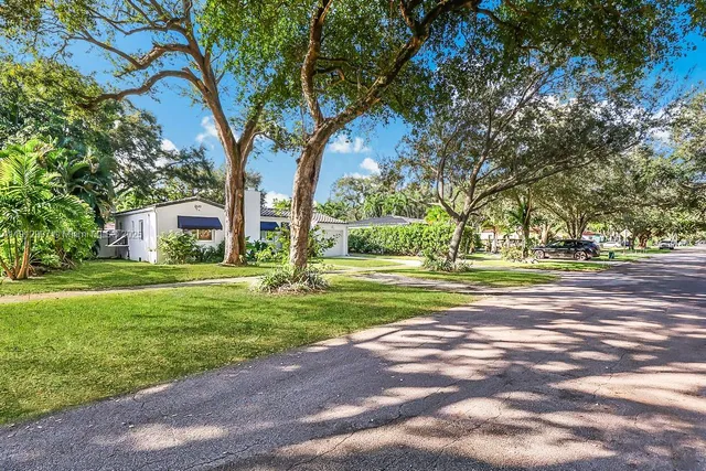 $865,000 | 114 Northeast 107th Street, Miami Shores, FL 33161