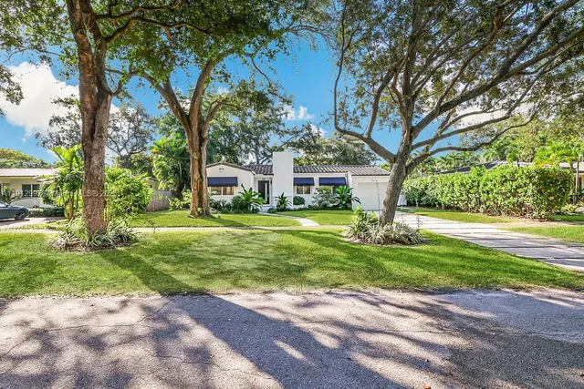 $865,000 | 114 Northeast 107th Street, Miami Shores, FL 33161