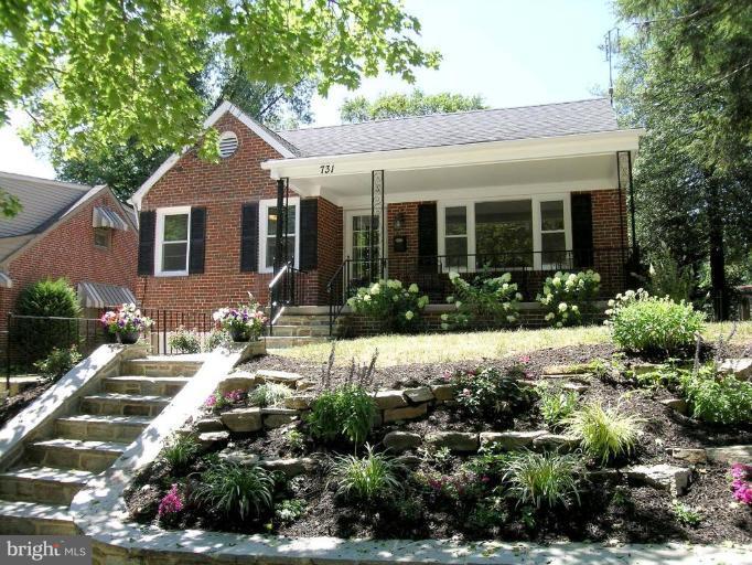 731 Overbrook Road Baltimore, MD 21212 - Photo 20 of 20 a front view of a house with a yard