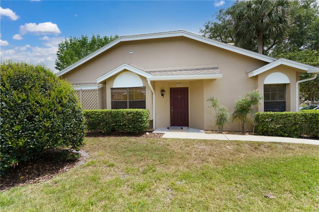 Nice end unit villa...single story, gated community