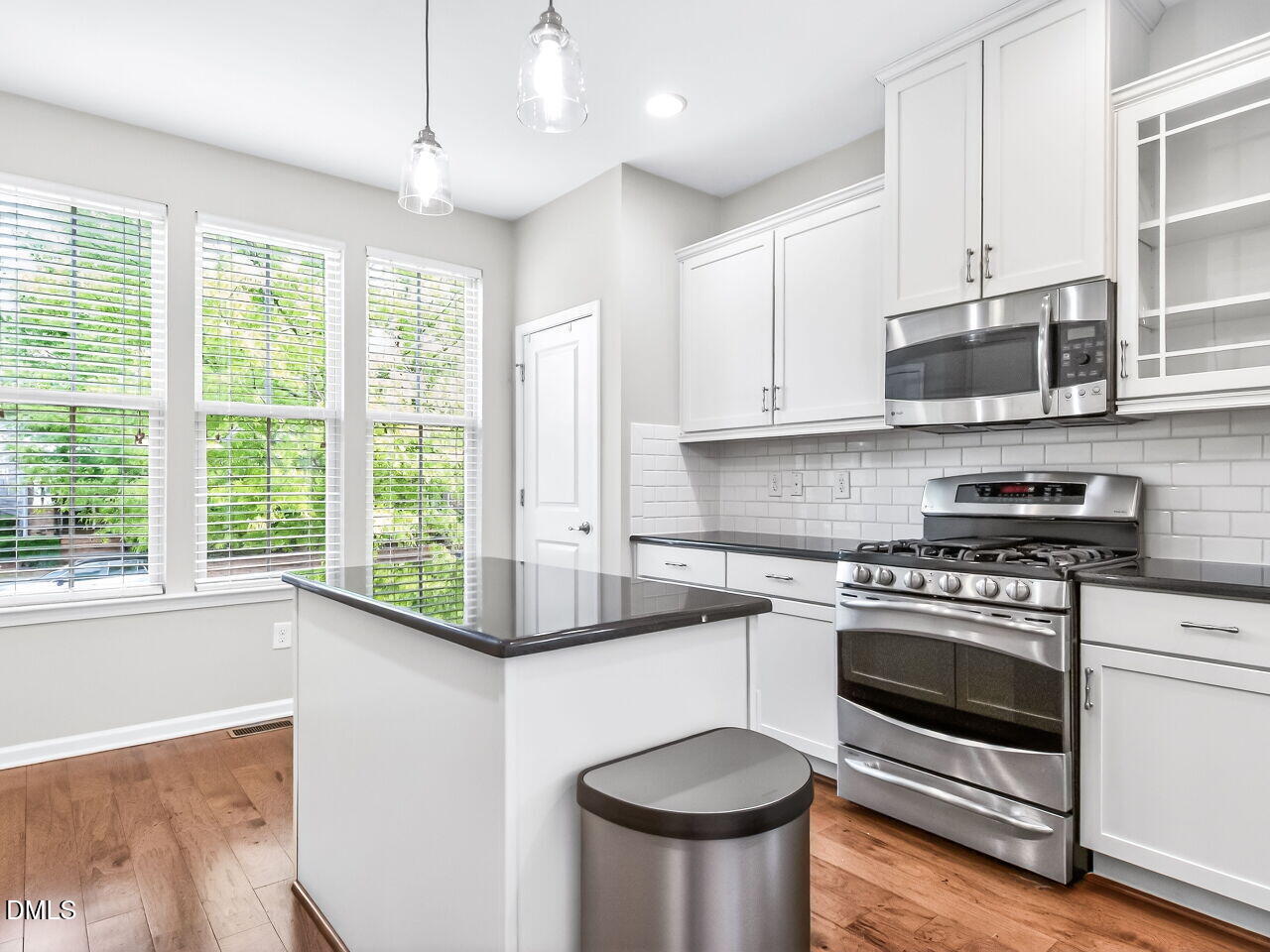 5617 Wade Park Boulevard Raleigh, NC 27607 - Photo 11 of 31 011-1280x960-kitchen