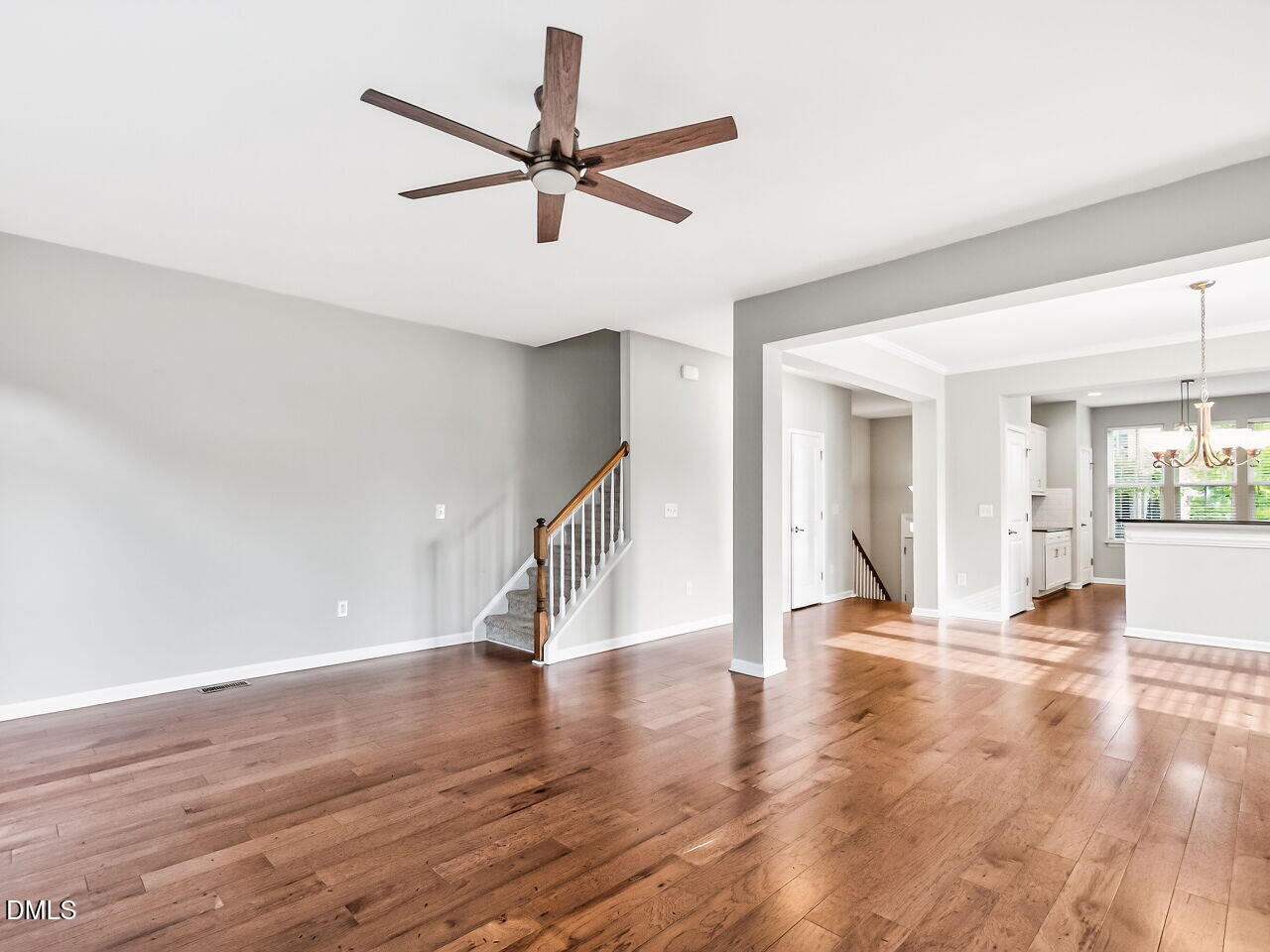 5617 Wade Park Boulevard Raleigh, NC 27607 - Photo 7 of 31 007-1280x960-living-room