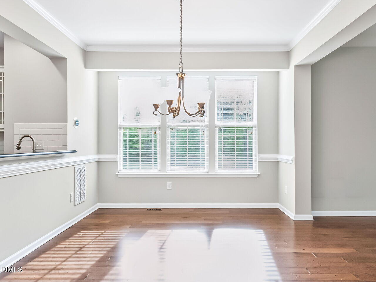 5617 Wade Park Boulevard Raleigh, NC 27607 - Photo 10 of 31 010-1280x960-dining-room